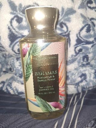 BBW Bahamas Passionfruit &Banana Flower shower gel