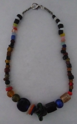 Glass bead handmade necklace. Hemp and silvertone.