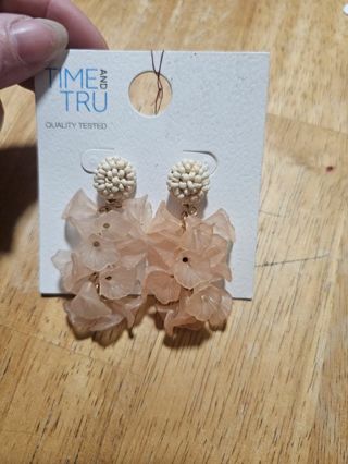 Flower earrings lot