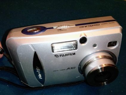 FujiFilm A303 Digital Camera