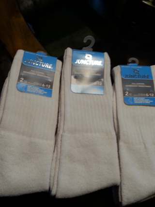 6 new pair mens socks.