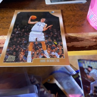 1998 Topps dirk nowitzki basketball card 