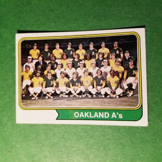 1974 - TOPPS BASEBALL CARD NO. 246 - OAKLAND TEAM -  A'S - EXMT/NRMT 