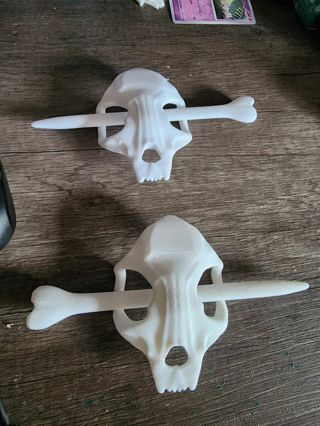 2 cat skull hair pins