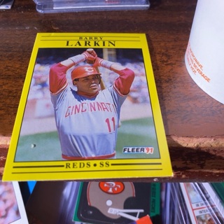 1991 fleer Barry Larkin baseball card 