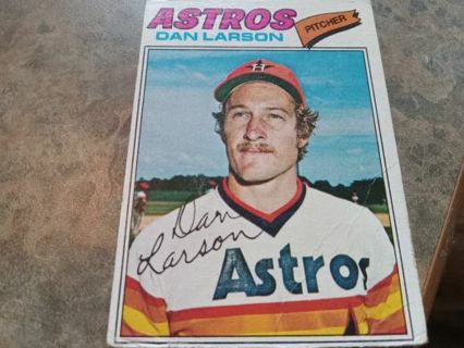 1977 TOPPS DAN LARSON HOUSTON ASTROS BASEBALL CARD# 641