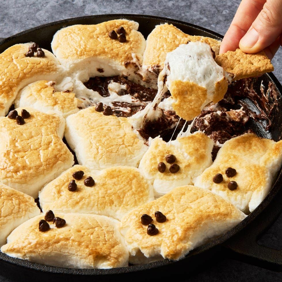 FREE: Ghost Smores dip