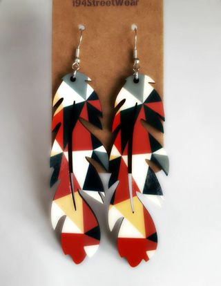 Long Feather Shaped Earrings With Geometric Pattern B-12