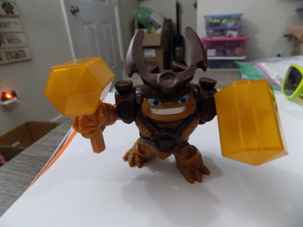 Skylander Wallop Trap Team McDonalds toy 2016 Activision holds 2 jewel hammers