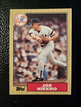 87 Topps Joe Niekro #344