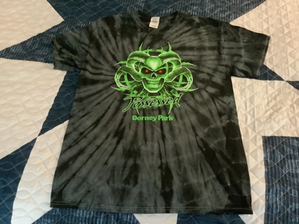 Black Tye Dye Neon Green Scull Face Possessed Dorney Park Large Men’s T-shirt Brand New Without Tag 