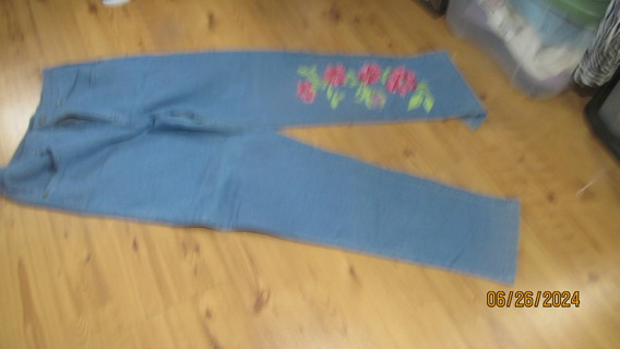 JEANS WITH ROSES SIZE M