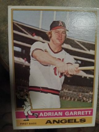 1976 TOPPS ADRIAN GARRETT CALIFORNIA ANGELS BASEBALL CARD# 562