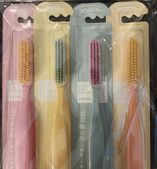 NEW - O-Zone - Set of 4 Dr. Long Toothbrushes