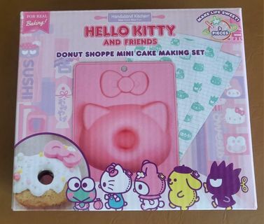 Hello Kitty Mini Cake Making Set (New)