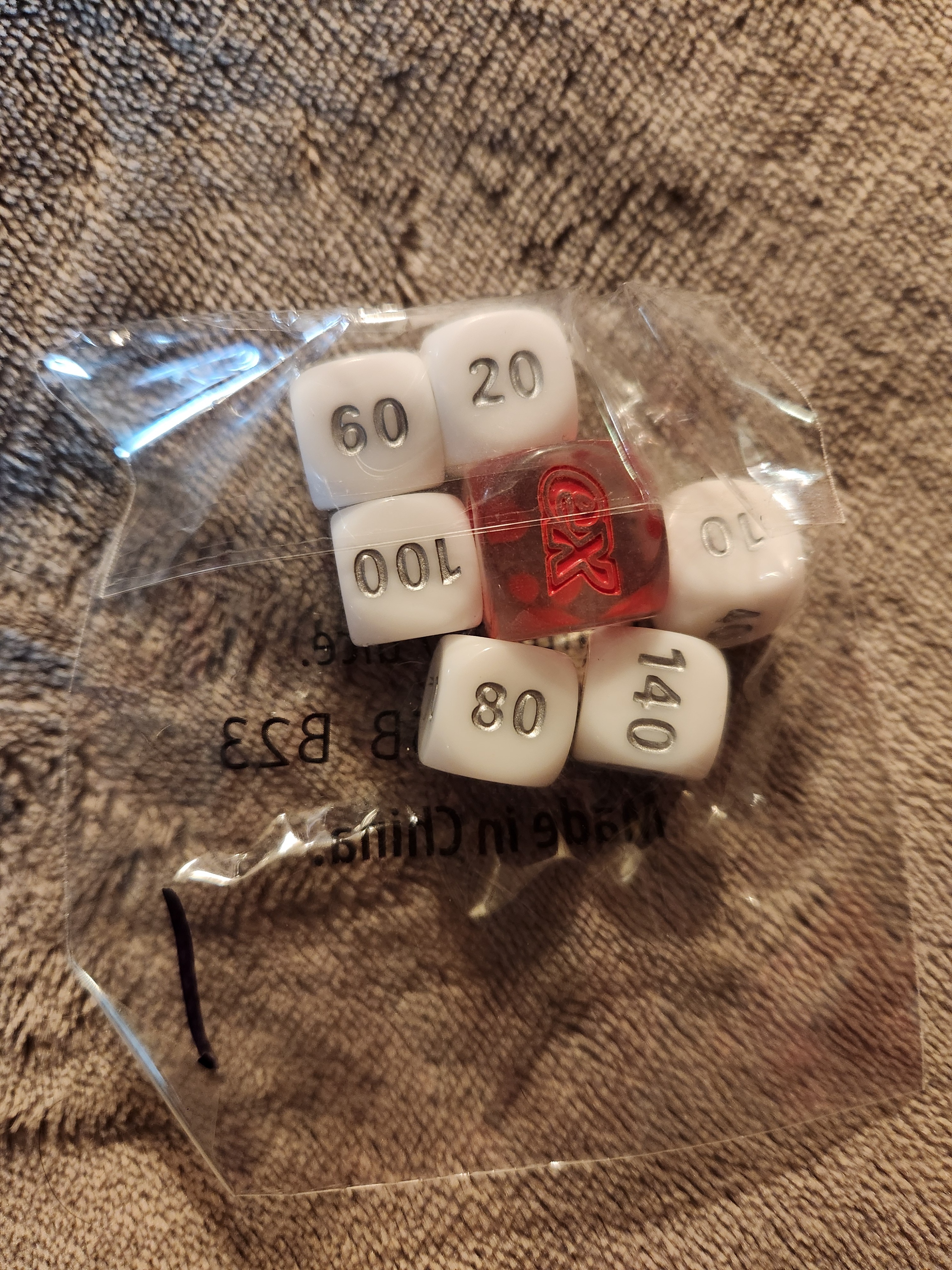 FREE: 12 Pokemon DICE - choice one set