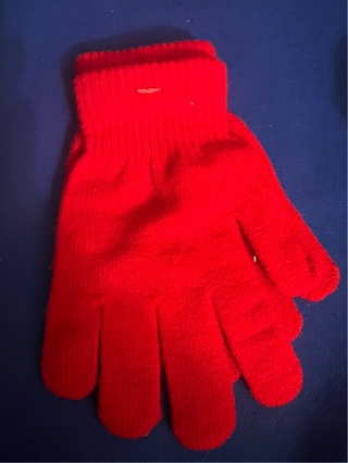 Brand New: Set of Cute, Soft, Ladies, Gloves in Red. Size Large 
