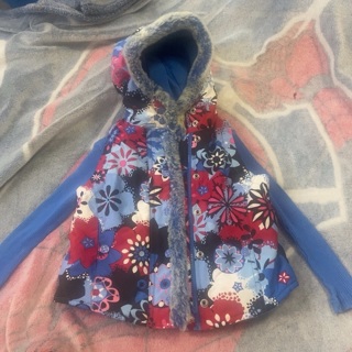 Young kids outerwear set size 5/6