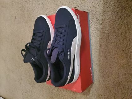 Puma shoes unisex size 6 & half , new with box