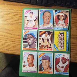 9 - LOT -1966 TOPPS LOW GRADE - BASEBALL CARDS