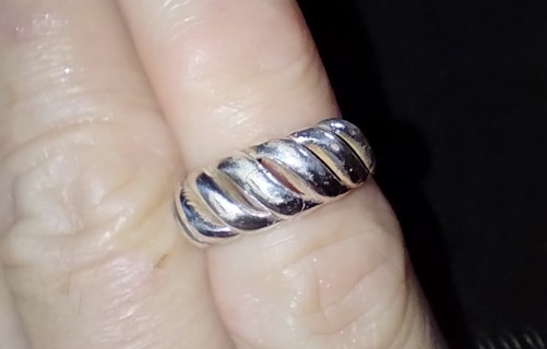 RING SCALLOP DESIGN STERLING SILVER TESTED SIZE 5.5 ONE WEEK SUPER SPECIAL WITH FREE SHIPPING WOW!