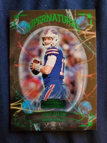 : 2022 Panini NFL Contenders Power Players Emerald #6