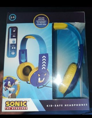 Sonic the Hedgehog Kids Safe Wired Headphones Brand New