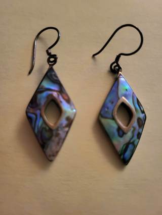 MOTHER OF PEARL Diamond shaped EARRINGS - FREE SHPG :D