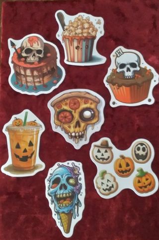 6 - " HALLOWEEN HUNGER, WITH SCARY FOOD " ( 1 FREE STICKER WITH WIN ) Cupcake