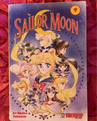 Sailor moon manga (but with loose pages) 