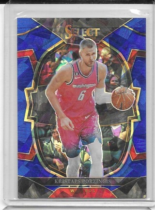 Kristaps Porzingas 2022-23 Select Prizm Blue Cracked Ice #4