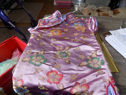 Childs Oriental Purple Satiny embroideried flowers Kimono Size 4 T