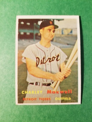 1957 - TOPPS EXMT - NRMT BASEBALL - CARD NO. 205  -  CHARLEY MAXWELL - TIGERS