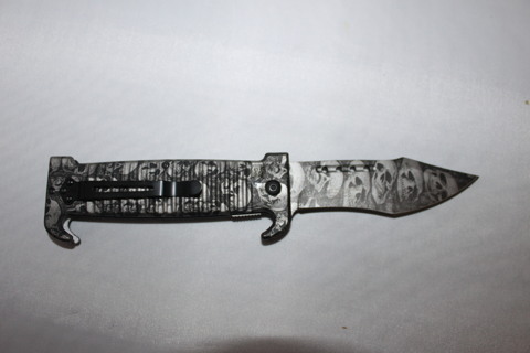 WARTECH  KNIFE SCULL DESIGN (BLUE/BLACK)