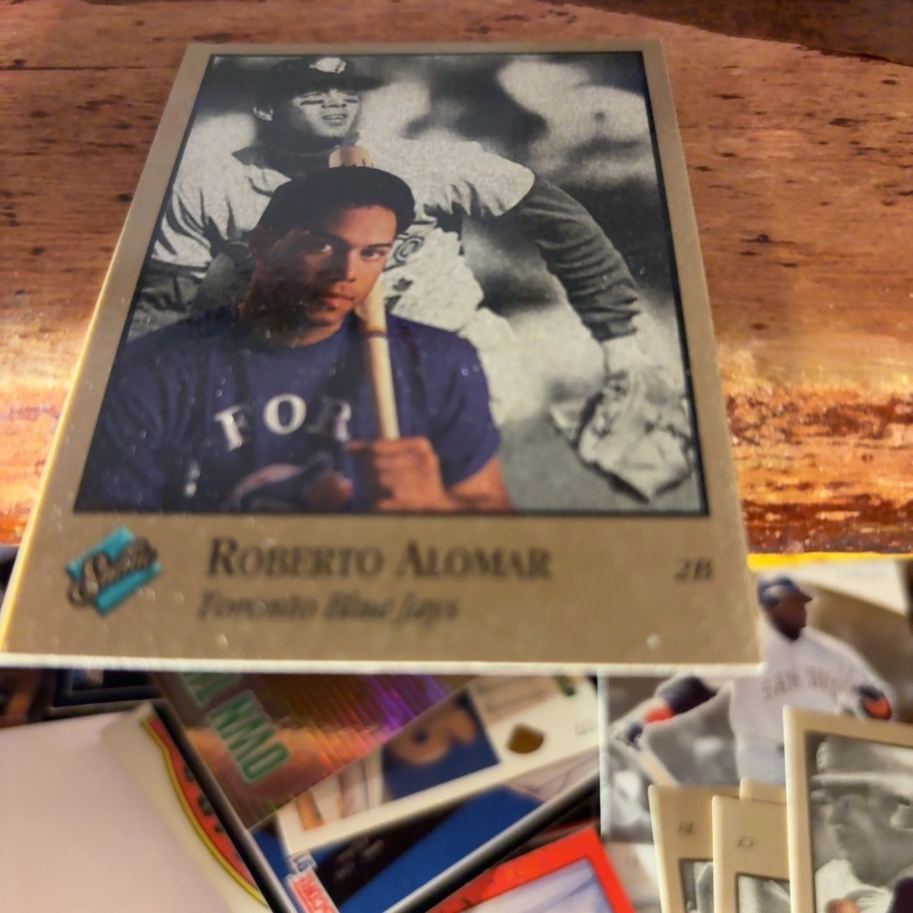 FREE: 1992 leaf studio Roberto alomar baseball card 