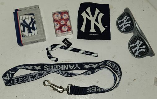 6 MLB NY Yankees collectibles: Deck of cards (sealed), cane tree ornament & more