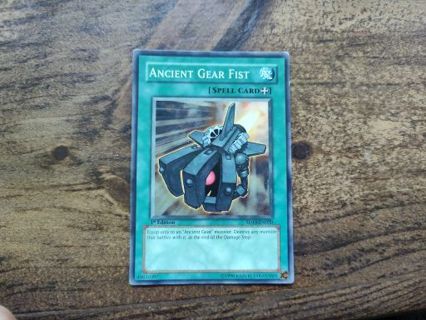 Yu-Gi-Oh Card 1st Edition Ancient Gear Fist