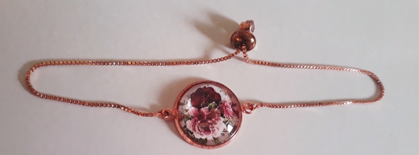 Pretty Bracelet with Floral Pendant