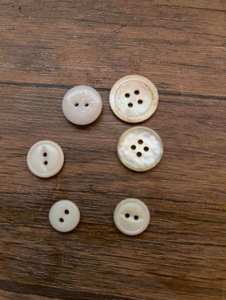 Vintage Mother Of Pearl Buttons Lot