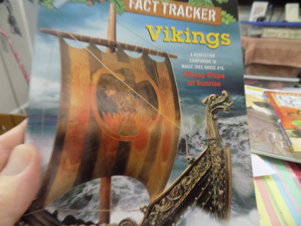 Magic Treehouse Fact Tracker Vikings by Mary Pope Osborne