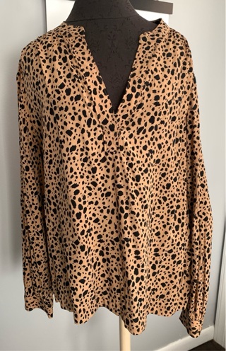 Gap Women’s Leopard Print Blouse Size XL Preowned