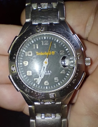 WATCH TIMBERLAND WITH BRAND NEW BATTERY AND READY TO WEAR KEEPS EXCELLENT TIME STAINLESS STEEL WOW!