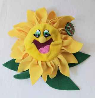 new with tag=FELT SUNFLOWER BEANIE PLUSH=8"