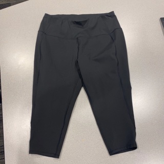 Women’s Size 1x Capri Black Leggings By MTA Sport