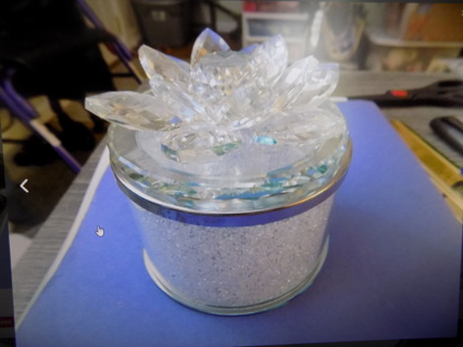 Sagebrush Home White clear crystal prism 4 inch round Lotus Blossom trinketbox, candy dish