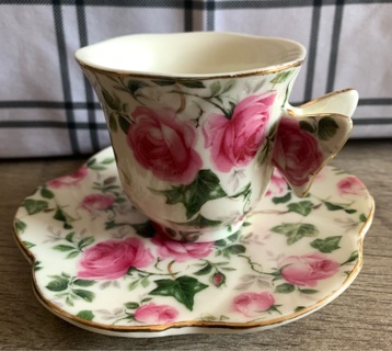 Rose Pattern Butterfly Handle Espresso Coffee Cup & Saucer Preowned 