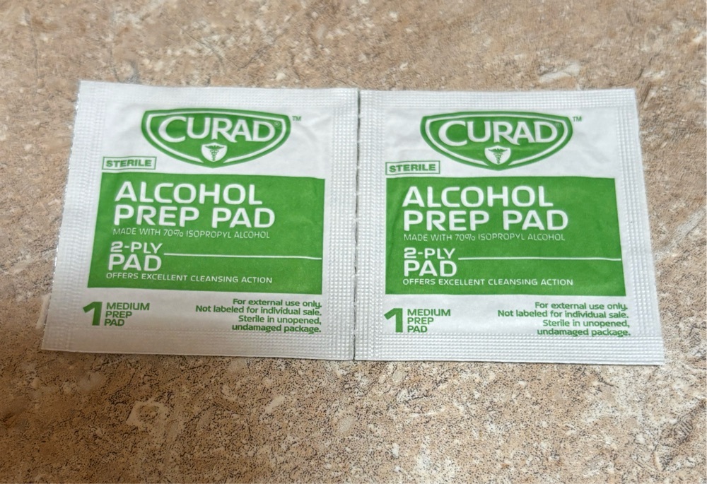 FREE: Tiered Auction for Small Portable Alcohol Wipes!! Free Shipping !!