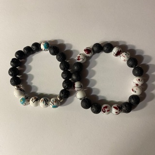 2 beaded stretch bracelets 