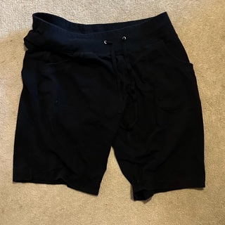 Women’s tek gear shorts / size xl
