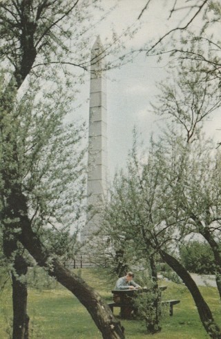 Vintage Unused Postcard: c: Fort Meigs Monument, OH